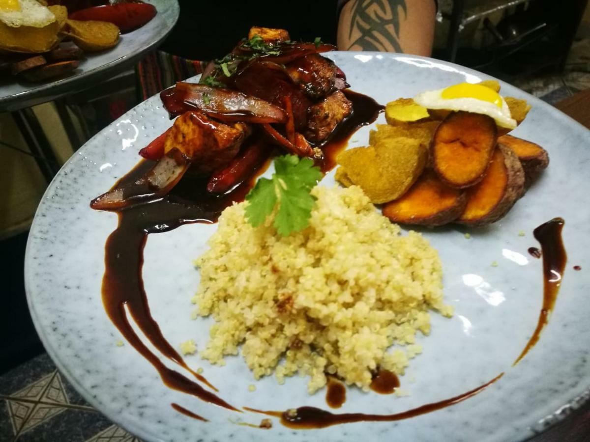 Yanuy Culinary Guest House كوسكو المظهر الخارجي الصورة